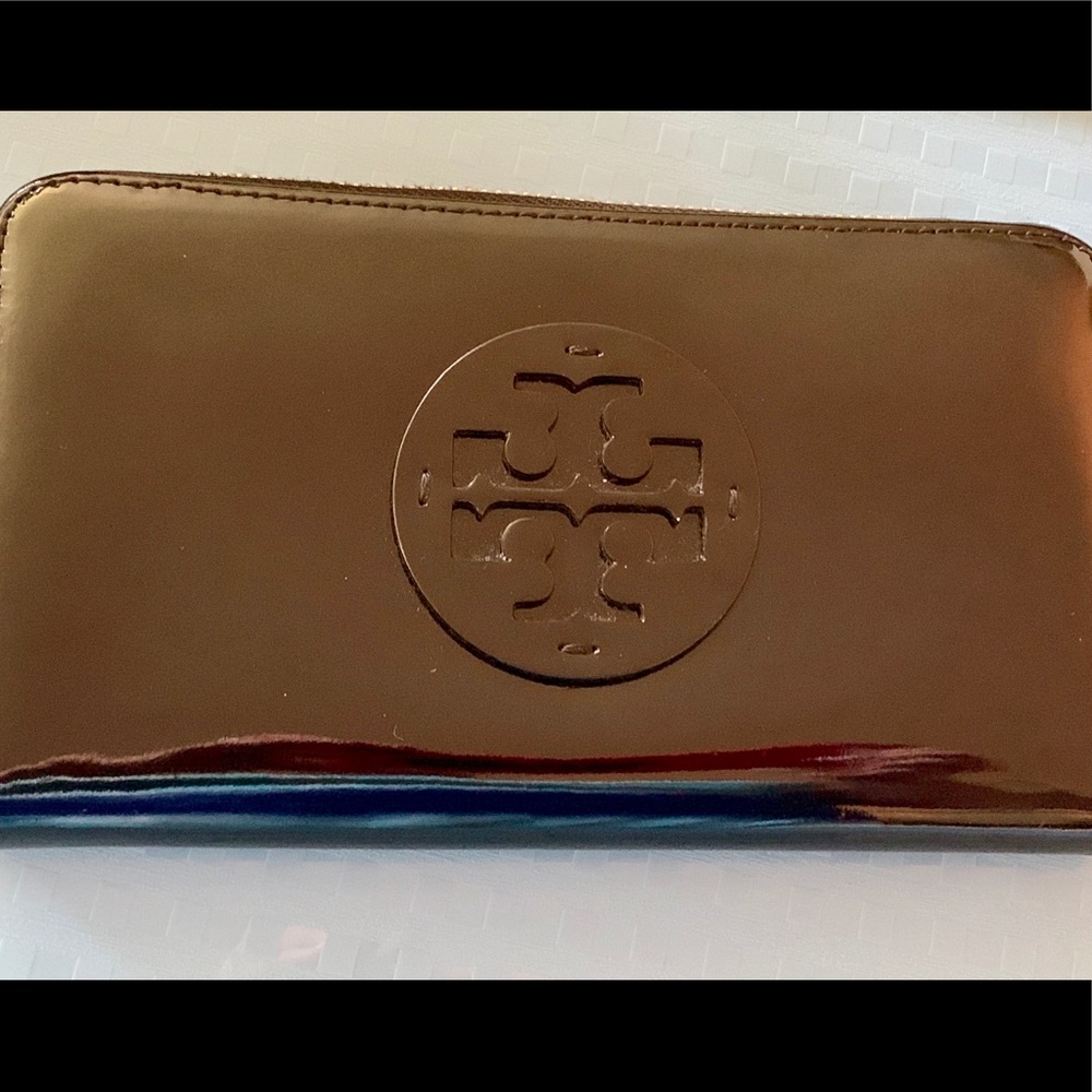 Tori Burch patten leather wallet